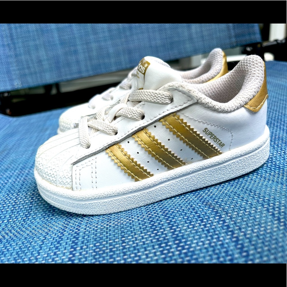 Adidas shell toe
